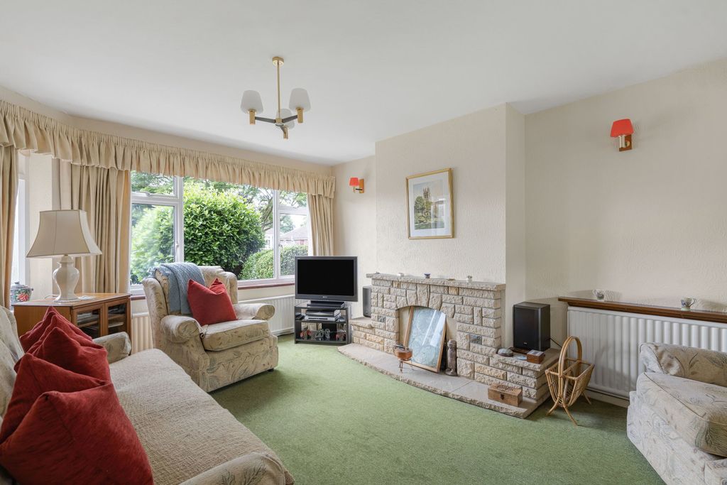 Property photo 2 of 17