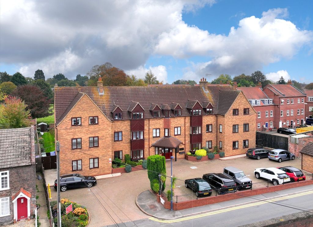 Property photo 1 of 6