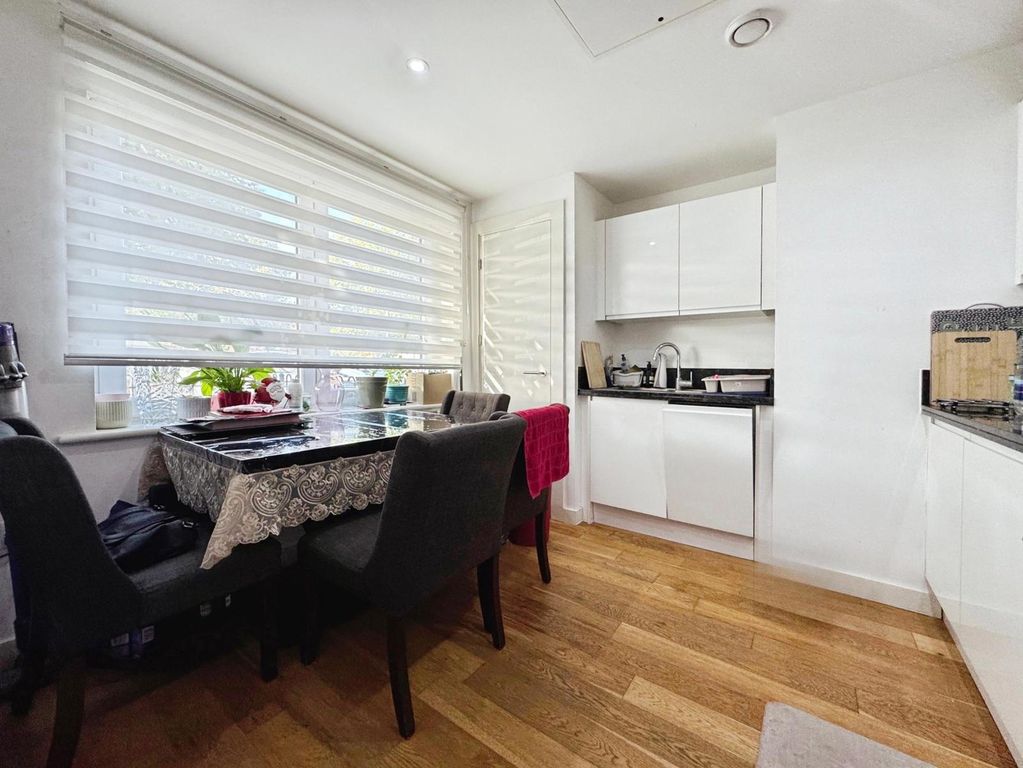 Property photo 3 of 14 Pbox-Img.Jpg