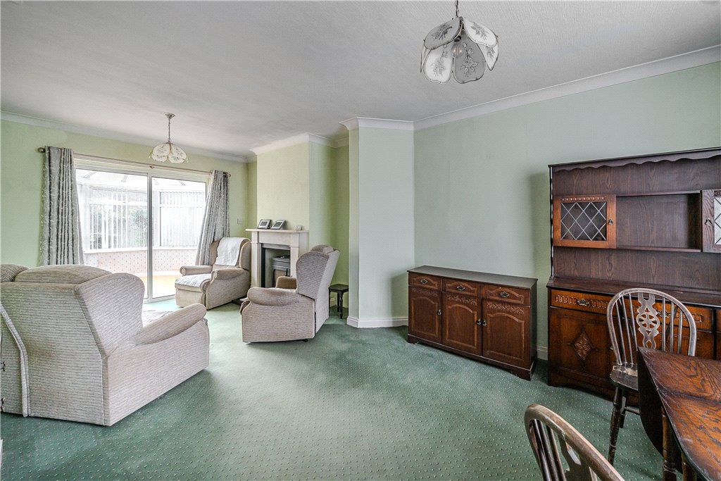 Property photo 3 of 11 Dining Area