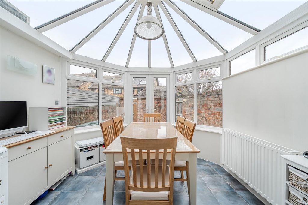 Property photo 3 of 12 1389335-3-6941496Dd70Dd.Jpg