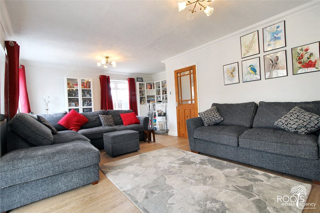 Property photo 3 of 15 Picture No. 31