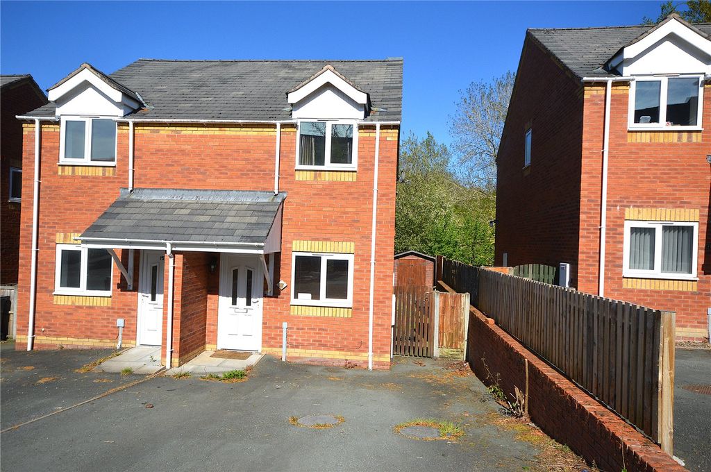 Property photo 1 of 16 Picture No. 02
