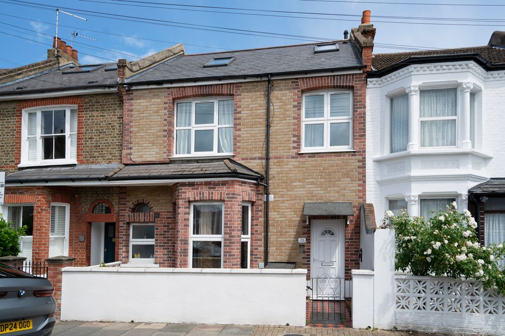 Property photo 1 of 12