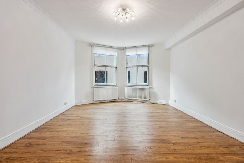 Property photo 3 of 16 8.Jpg