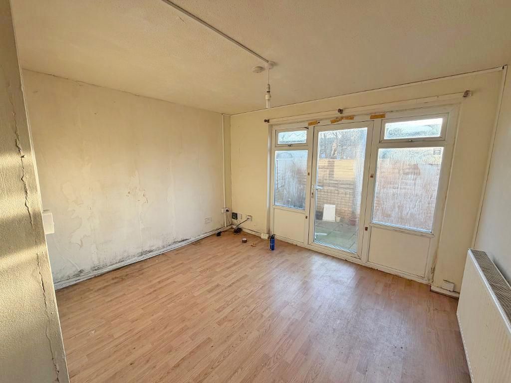 Property photo 2 of 9 Living Room