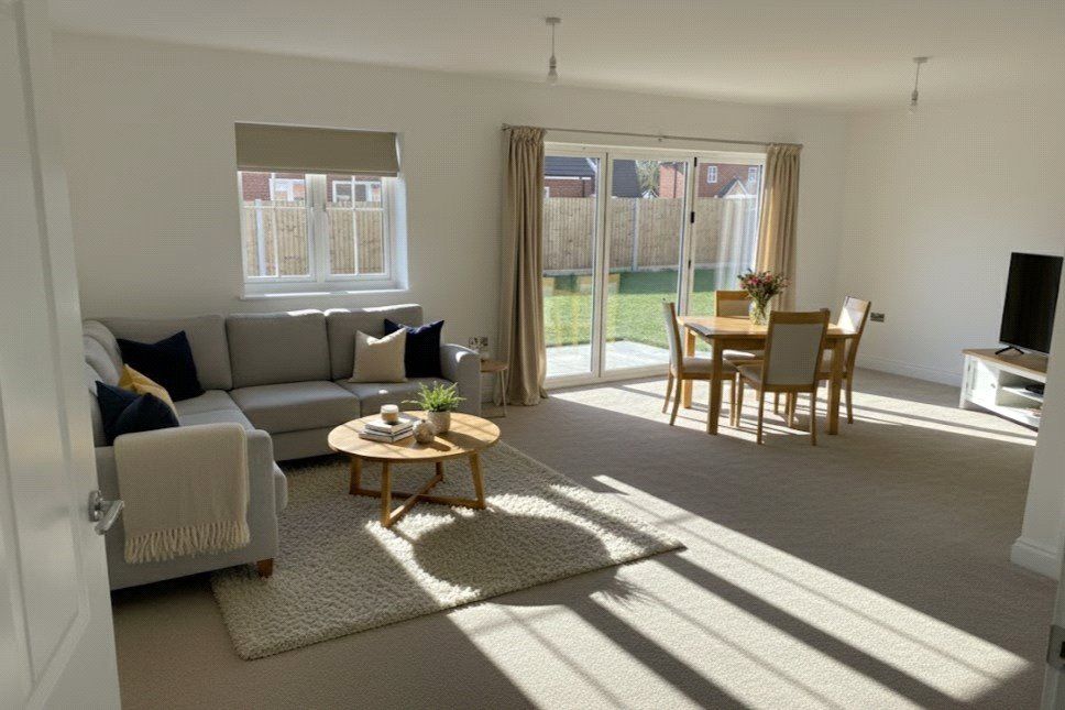 Property photo 2 of 8 Picture No. 35