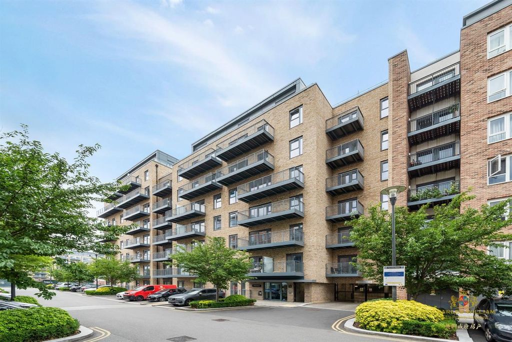 Property photo 2 of 12