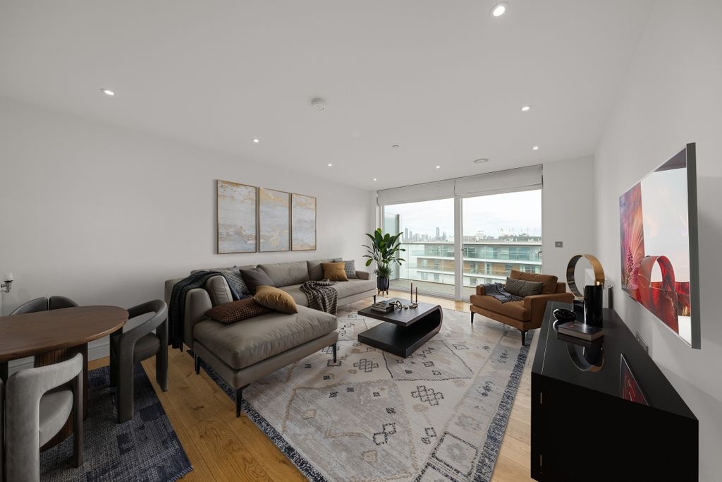 Property photo 2 of 15 Property_36C1_094...