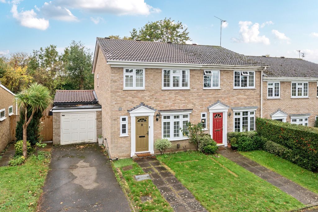 Property photo 1 of 16 1372646-1-6902157...