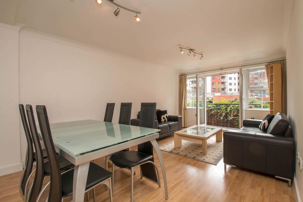 Property photo 2 of 11 Living Area