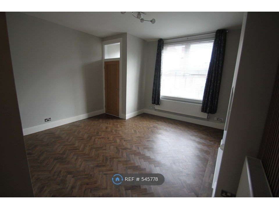 Property photo 3 of 12 Living Room