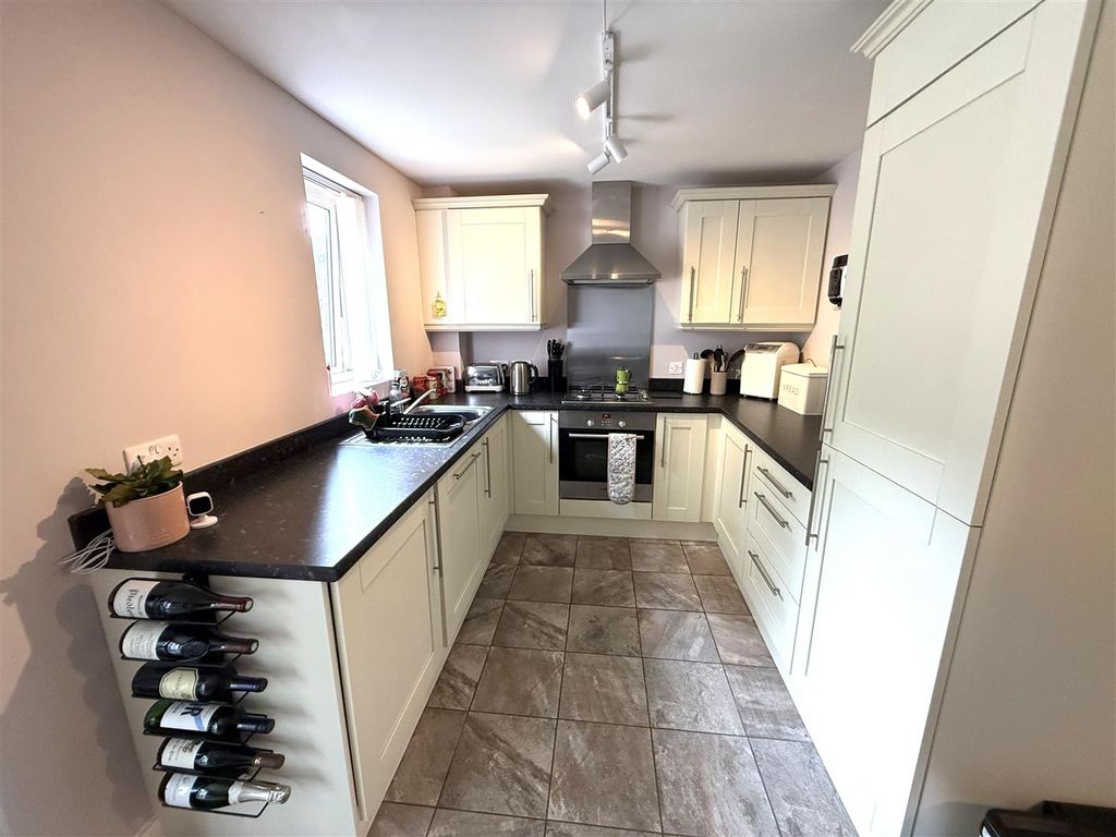 2 bed flat for saleDerby Road, Belper DE56 photo 4