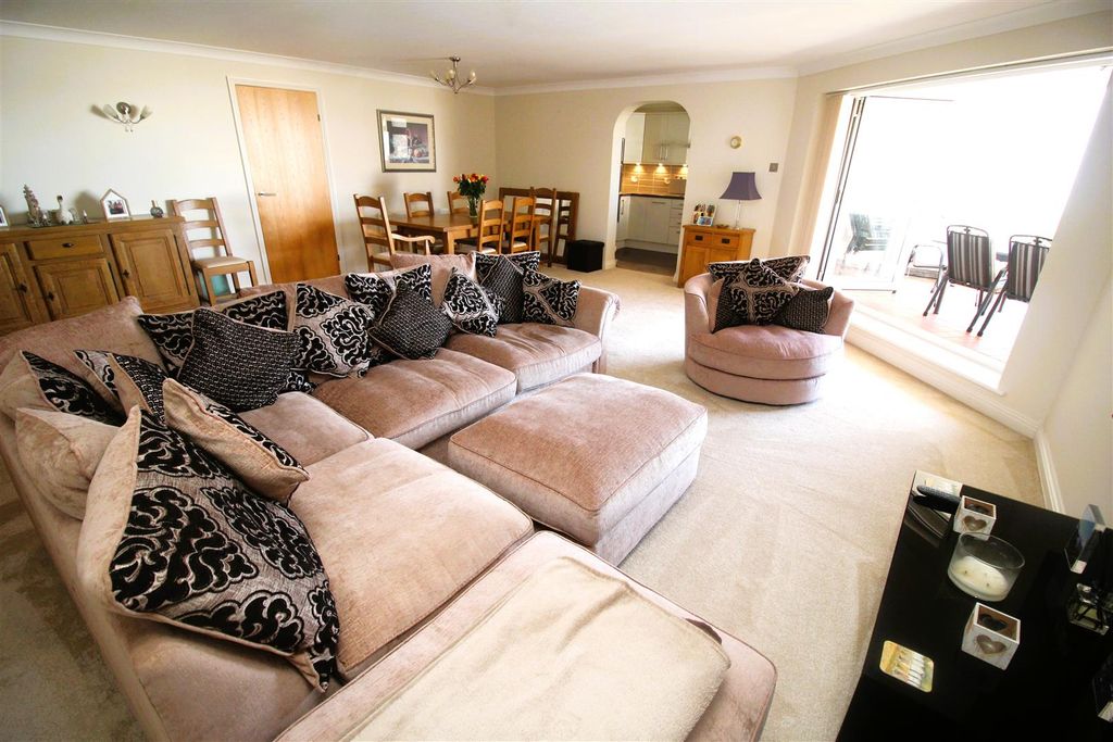 Property photo 2 of 34 Lounge 2 .Jpg