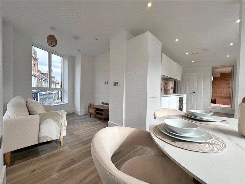 Property photo 2 of 8 Picture No. 32