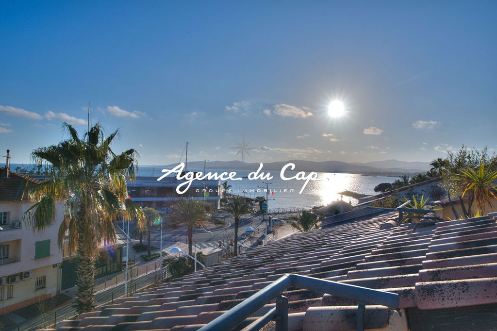 Property photo 1 of 12 Saint-Raphaël Apartment, 3 Rooms, 72 m²