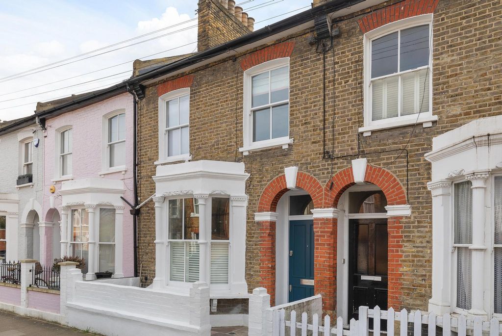 Property photo 3 of 8 Image