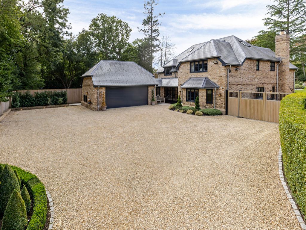 Property photo 1 of 36
