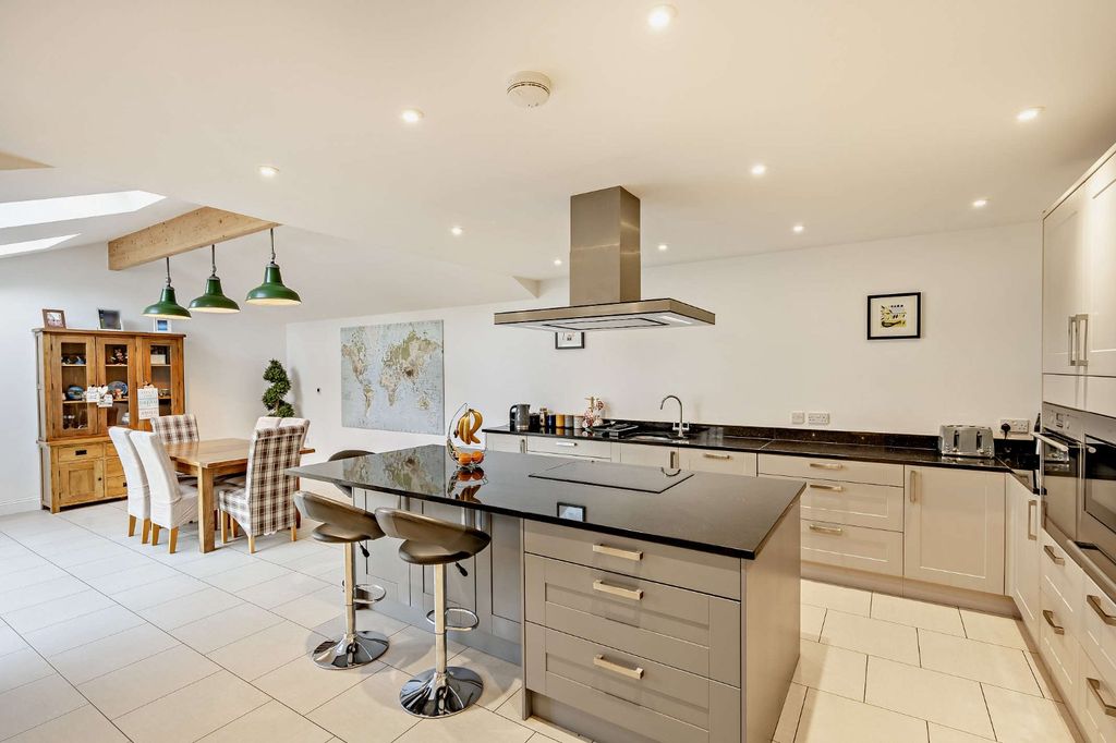 Property photo 3 of 16 Picture No. 07