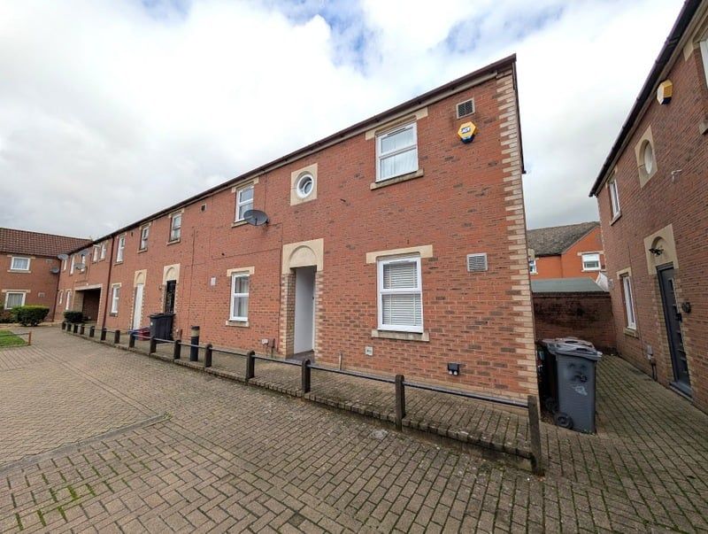 Property photo 1 of 11