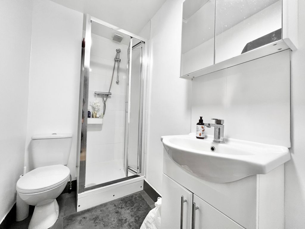 Property photo 3 of 7 Gallery