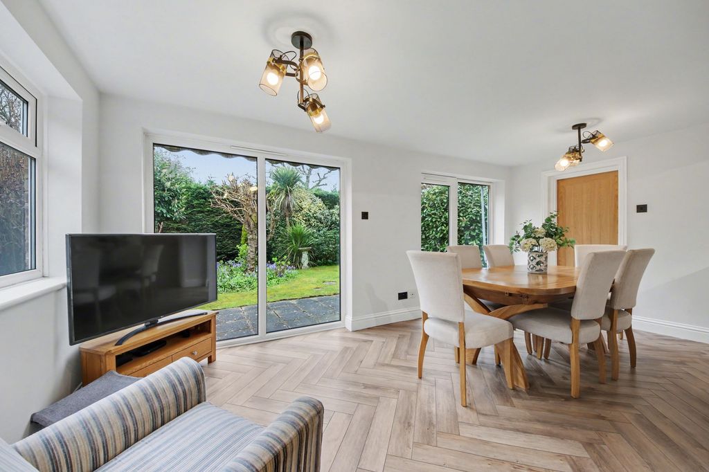 Property photo 3 of 12