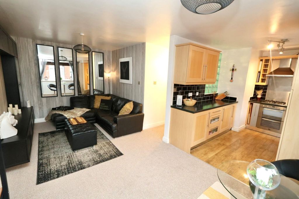 Property photo 2 of 16 15.Jpg