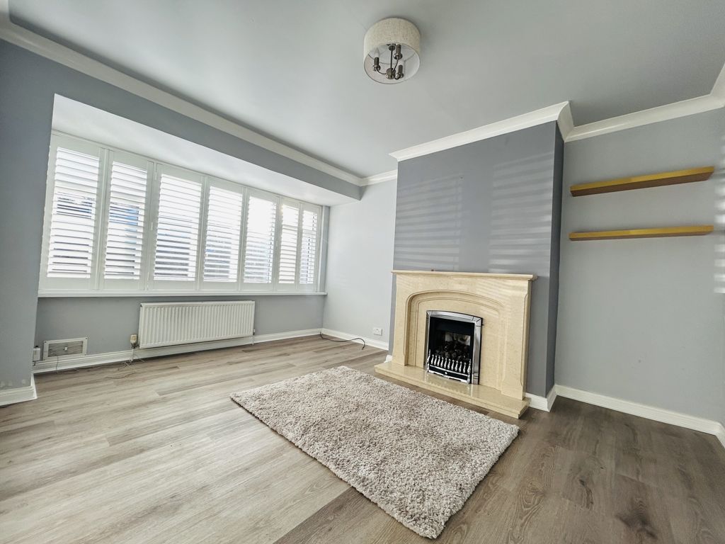 Property photo 2 of 14 Img_2769