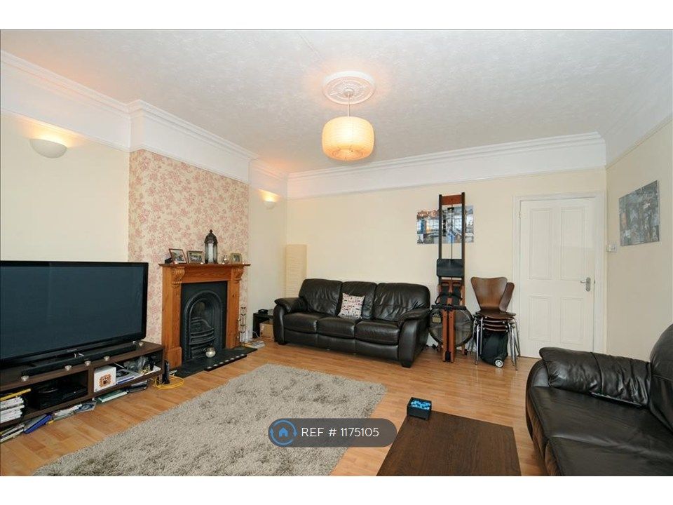 Property photo 3 of 8 Living Room