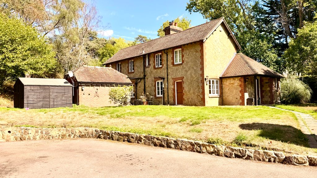 Property photo 1 of 45