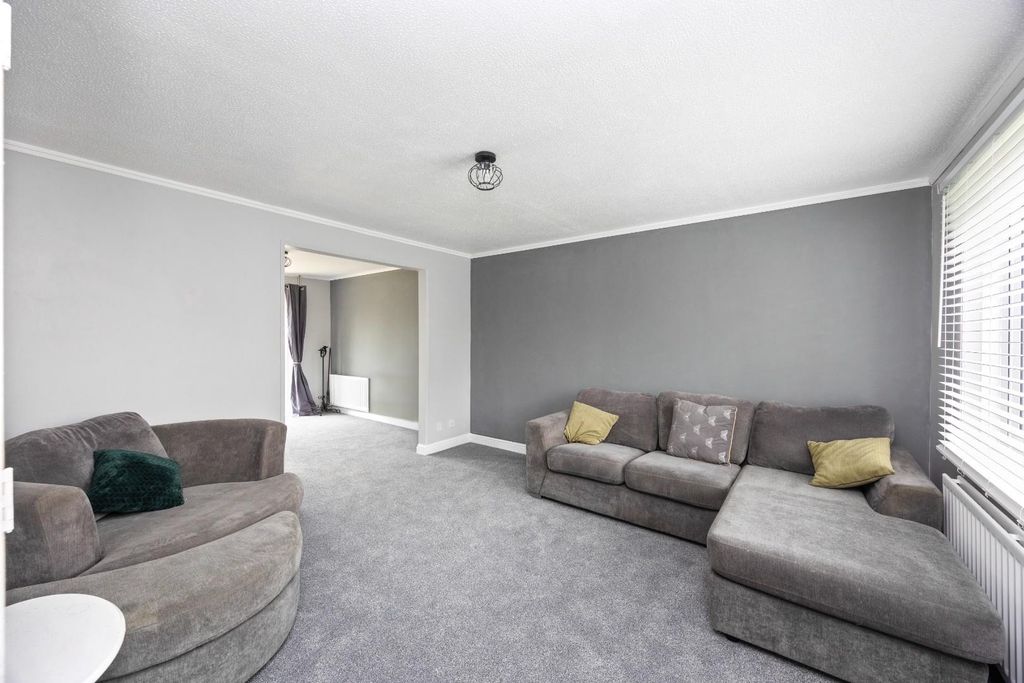 Property photo 3 of 21 Edgehill Way, 25-011(1).Jpg