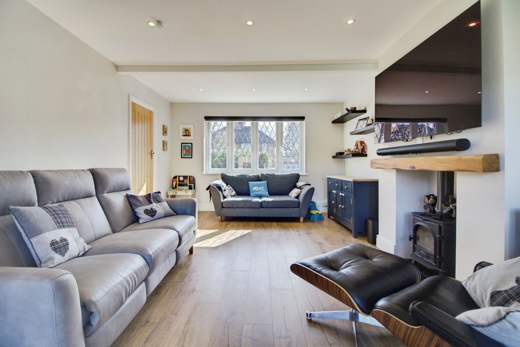 Property photo 2 of 30