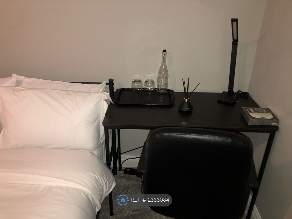 Property photo 1 of 32