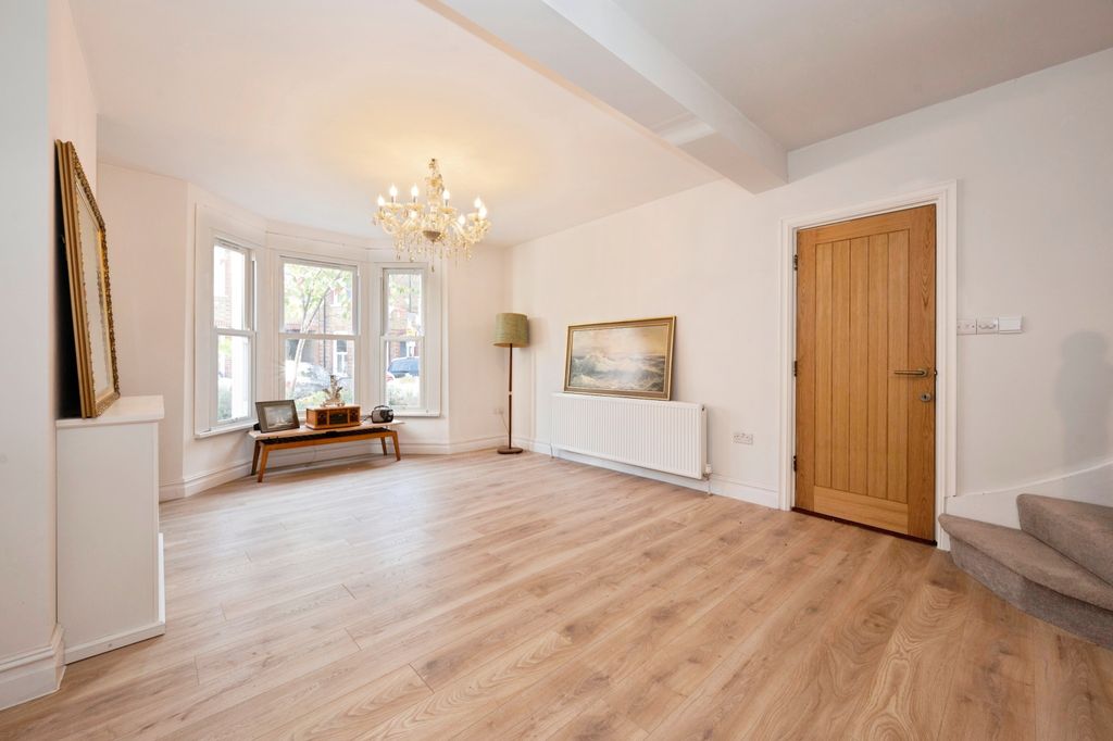 Property photo 2 of 18 35059
