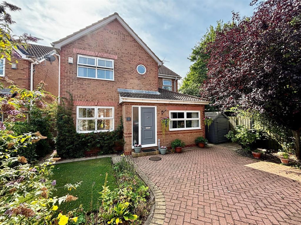 Property photo 1 of 32