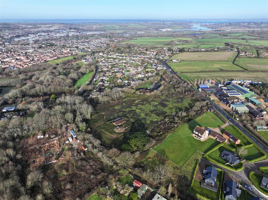 Property photo 3 of 23 Drone To Cowes 2.Jpeg