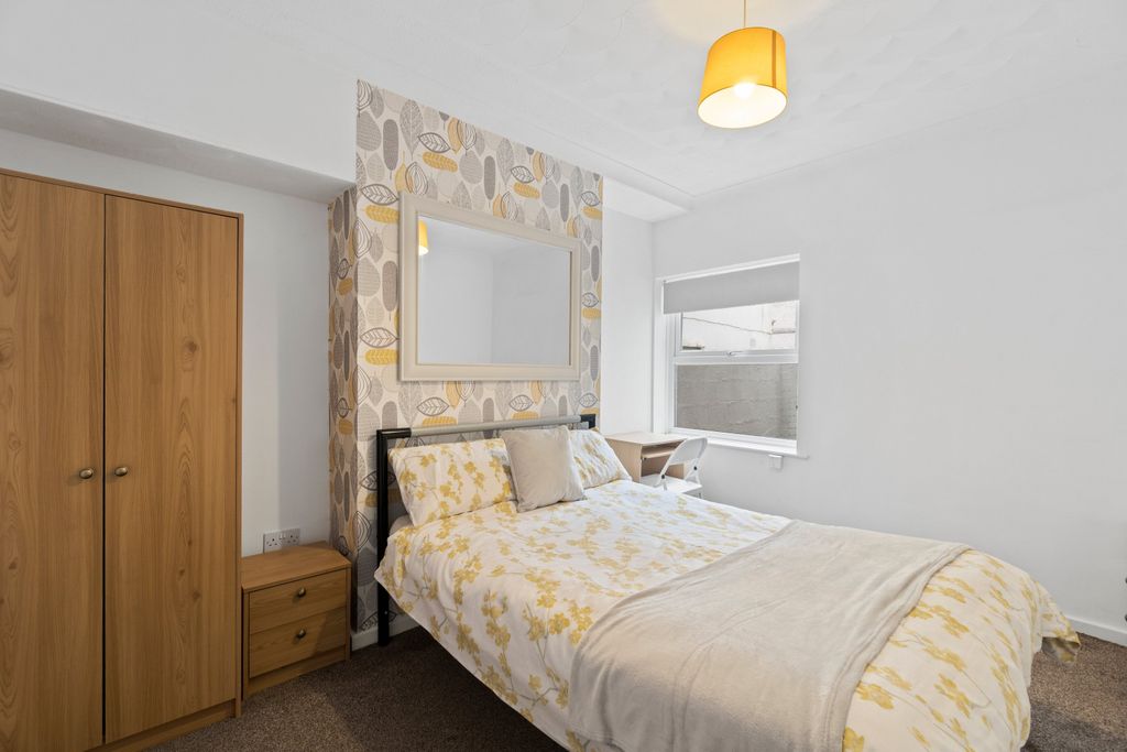 Property photo 1 of 10 0021