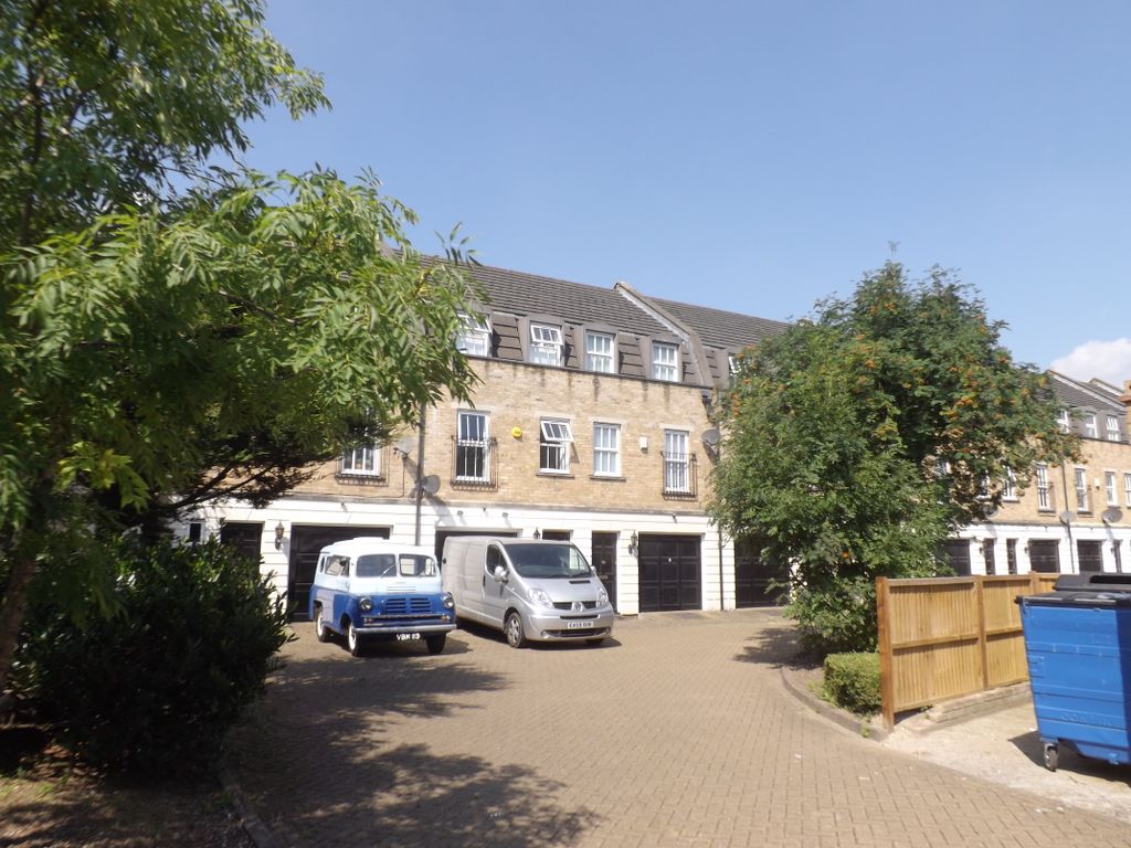 Property photo 1 of 12 3 Bedroom House For Rent