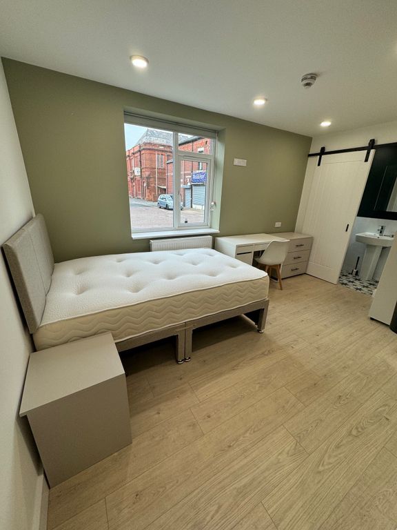 Property photo 3 of 4