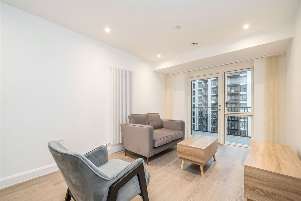 Property photo 3 of 11