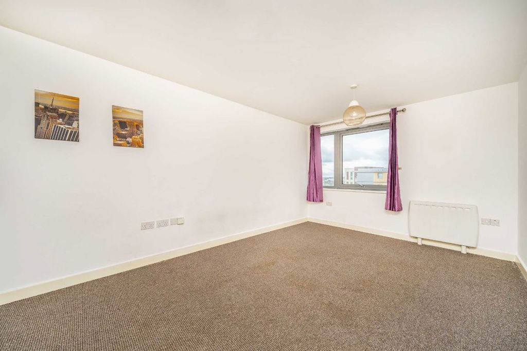 Property photo 3 of 4