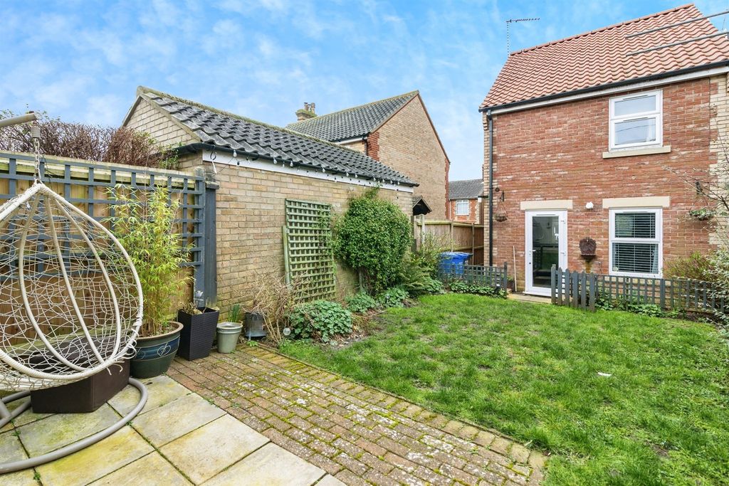 Property photo 2 of 15