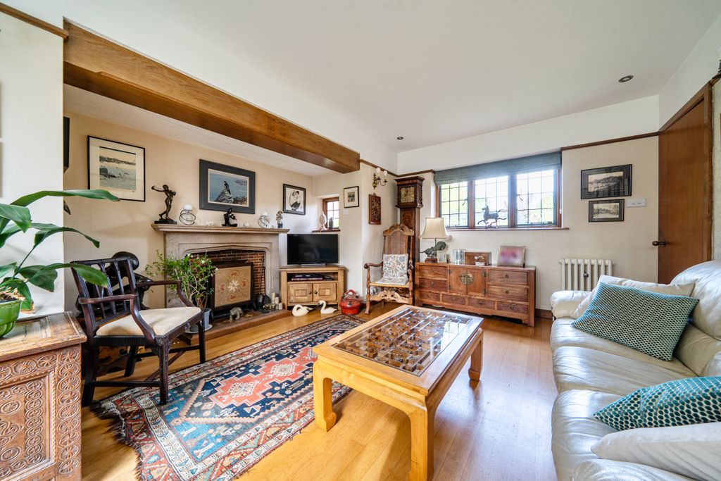 Property photo 3 of 13