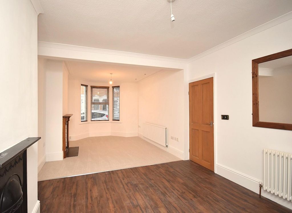 Property photo 2 of 9 Living Room.Jpg