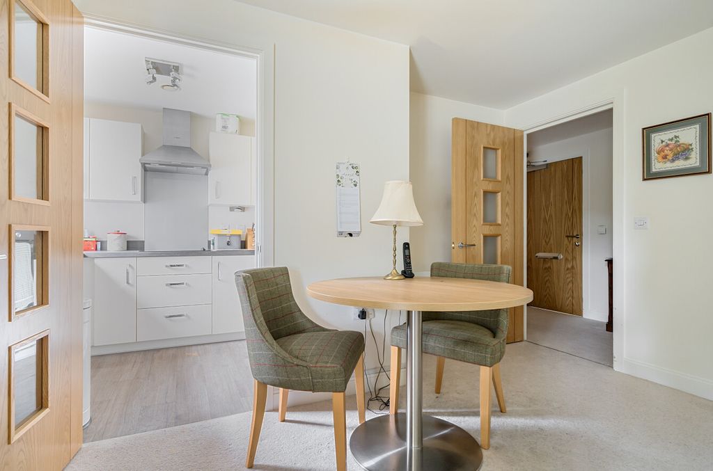 Property photo 3 of 11 1331962-14-688B47...
