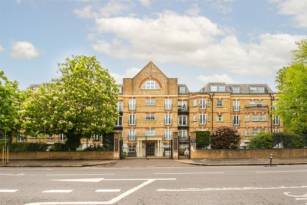 Property photo 1 of 15 Helliwell &amp; Co