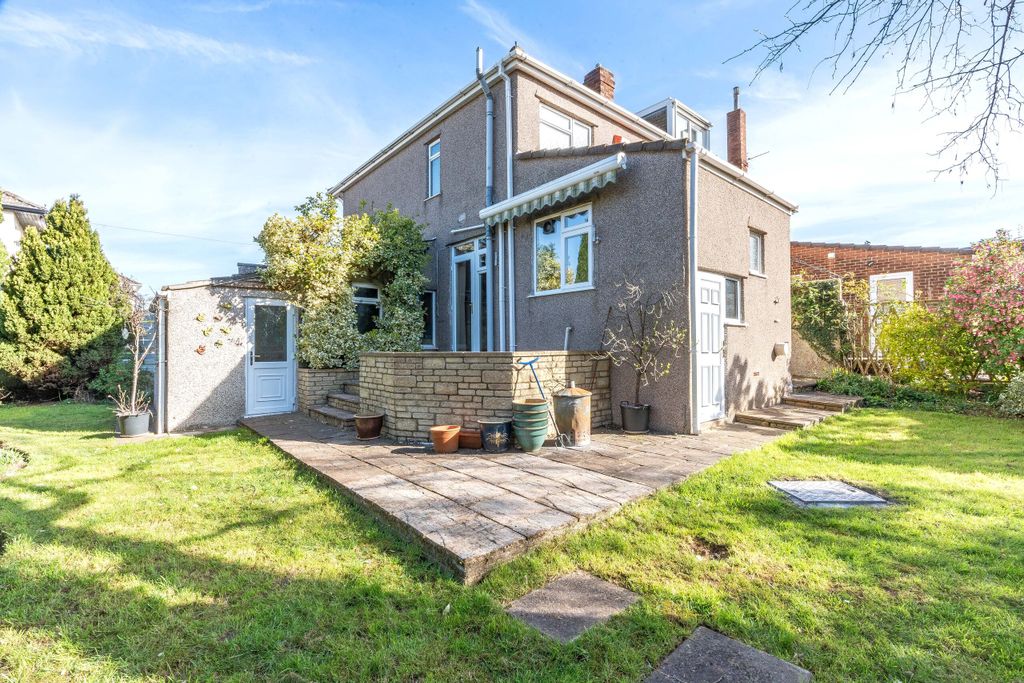 Property photo 3 of 19 Photo 20
