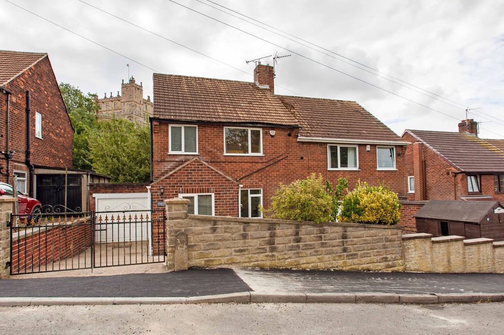 Property photo 1 of 33