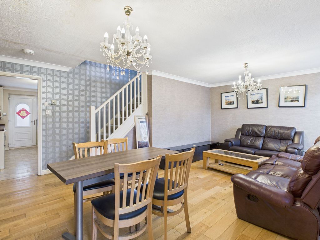 Property photo 2 of 12 Lounge