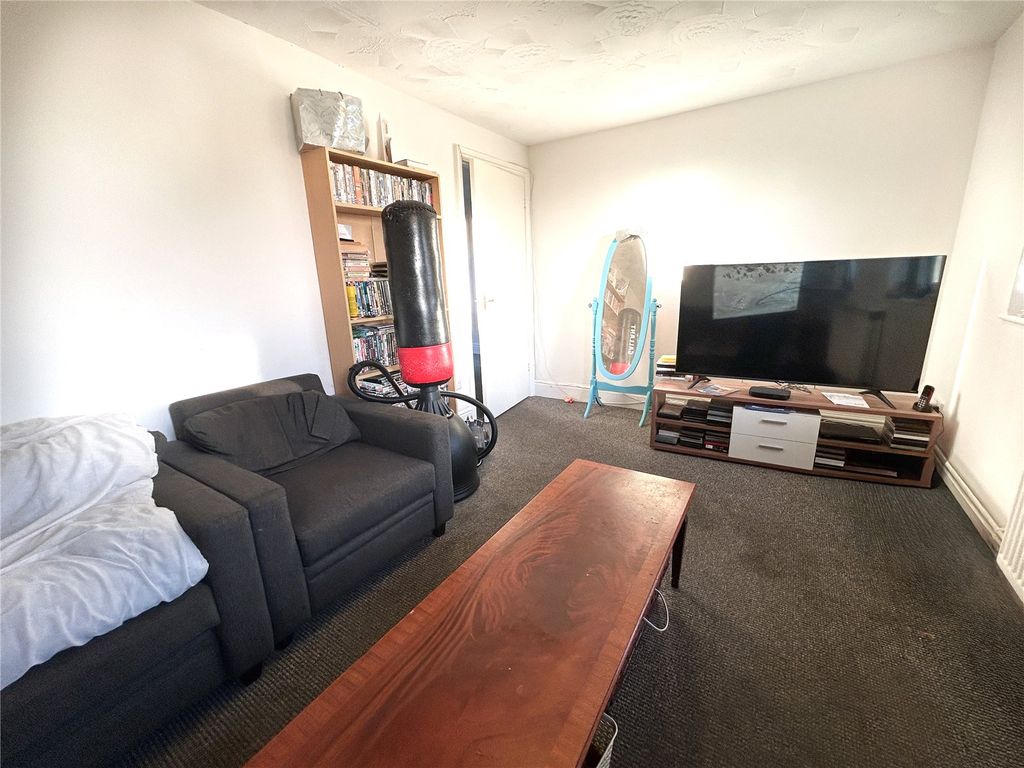 Additional image 4 of 1 bed flat for salePicton Road, Hakin, Milford Haven, Pembrokeshire SA73